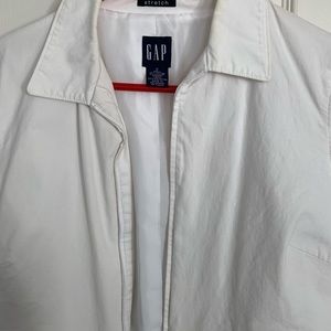 Gap -Women’s lightweight zippered jacket.